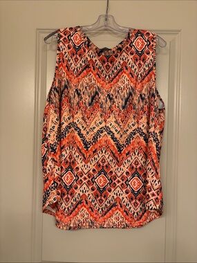 Sleeveless Geo Chevron Print Top - Coral & Navy